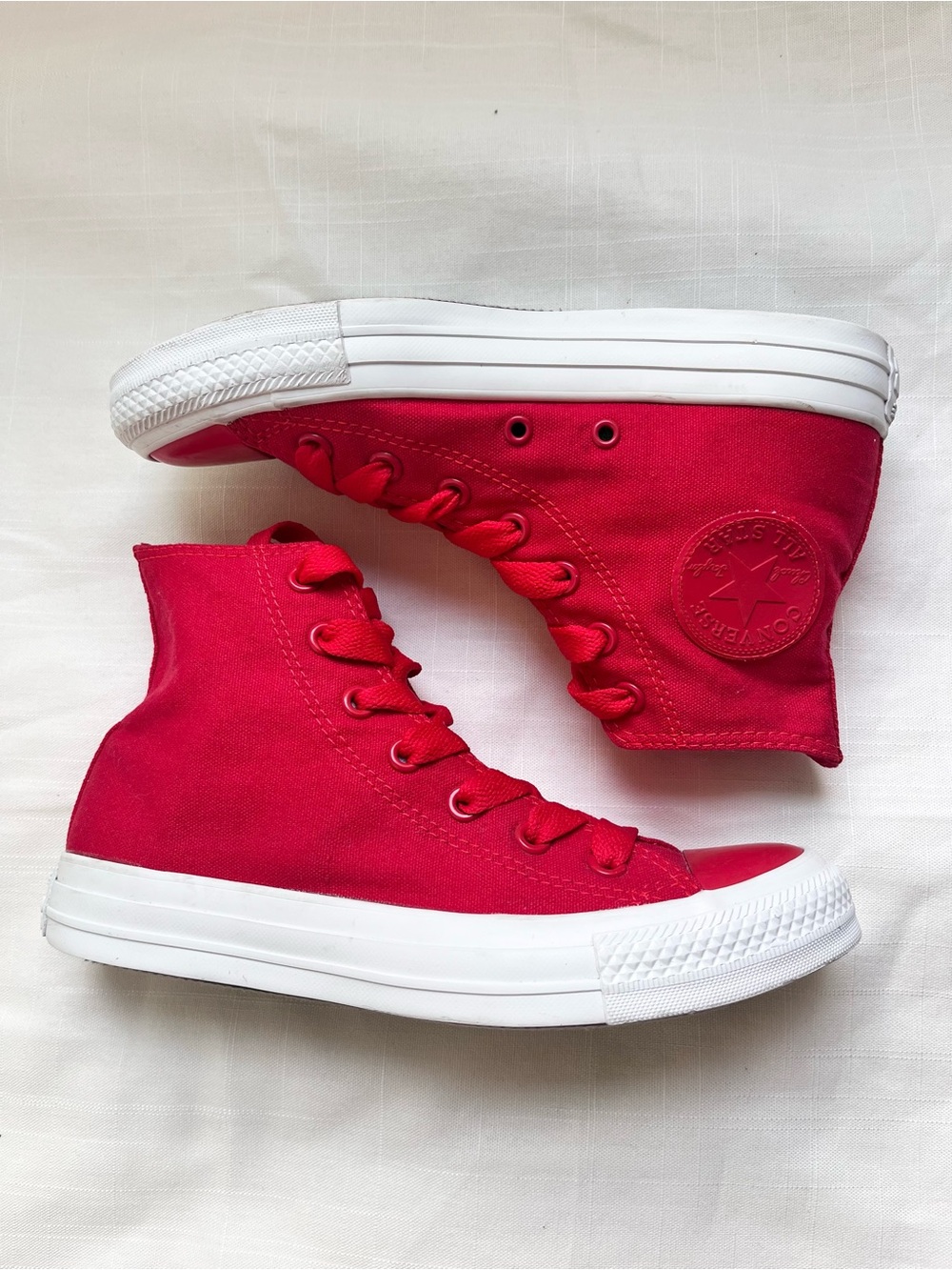 Converse All star Chuck Taylor Red monochrome canvas high tops adult